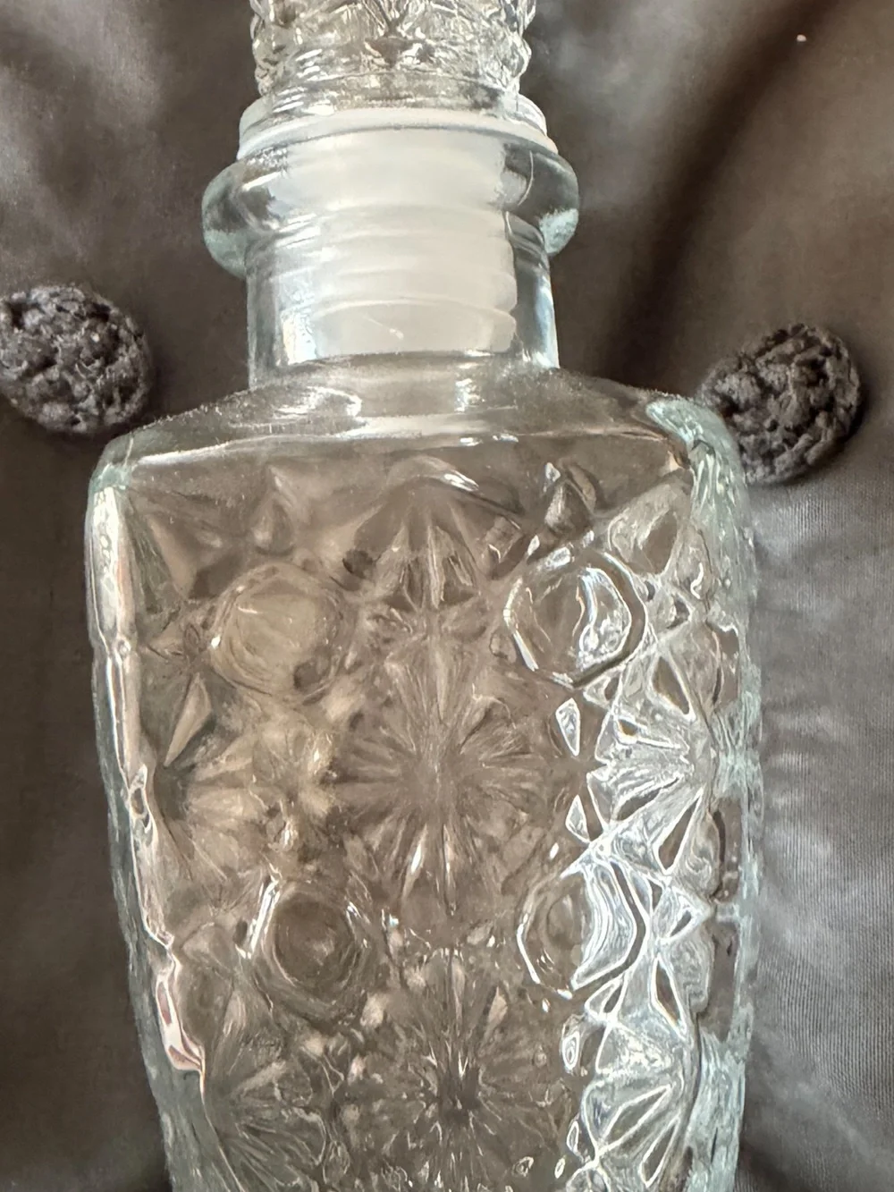 Krystallo/ compatible to UPKOCH Square Diamond Cut Glass Decanter - Clear